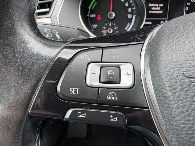 Volkswagen PASSAT 1.4 TSI GTE Highline | Navigatie | Carplay | LED | Lichtmetalen Velgen | Stoelverwarming |