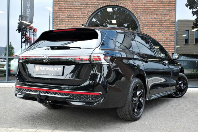 Volkswagen PASSAT Variant 1.5 eHybrid R-Line Edition Panoramadak, Trekhaak, Head-up display, 360° camera