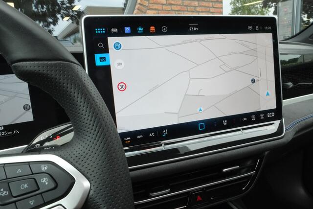 Volkswagen PASSAT Variant 1.5 eHybrid R-Line Edition Panoramadak, Trekhaak, Head-up display, 360° camera