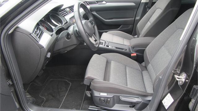 Volkswagen PASSAT Variant 1.5 TSI 150PK DSG Comfort, Navi, El. Trekhaak, Carplay