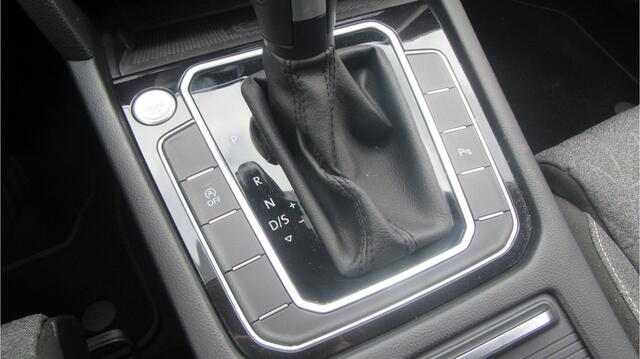 Volkswagen PASSAT Variant 1.5 TSI 150PK DSG Comfort, Navi, El. Trekhaak, Carplay