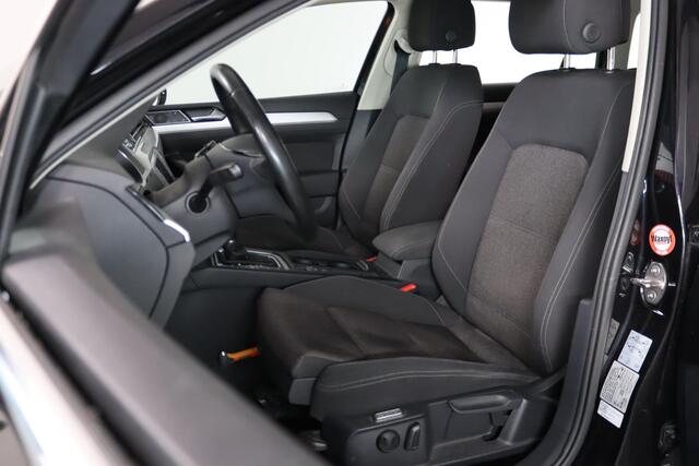 Volkswagen PASSAT Variant 1.6 TDI Highline, LED, ACC, Navigatie, Bluetooth, Trekhaak