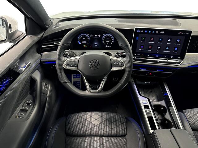 Volkswagen PASSAT Variant 1.5 eTSI 150pk R-Line / 360 graden camera 'Area View' / Top-Sport Ego-Active, incl. massagefunctie