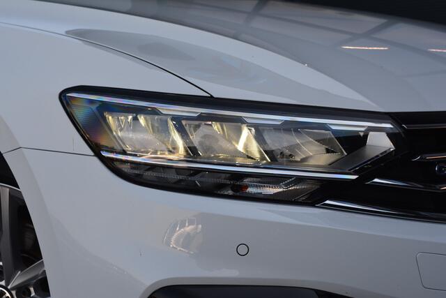 Volkswagen PASSAT Variant 1.4 TSI PHEV GTE Business | ACC | Pano | Camera |