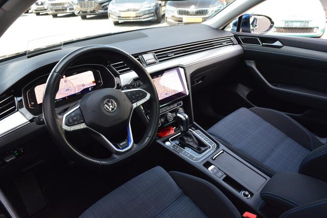 Volkswagen PASSAT Variant 1.4 TSI PHEV GTE Business | ACC | Pano | Trekhaak |
