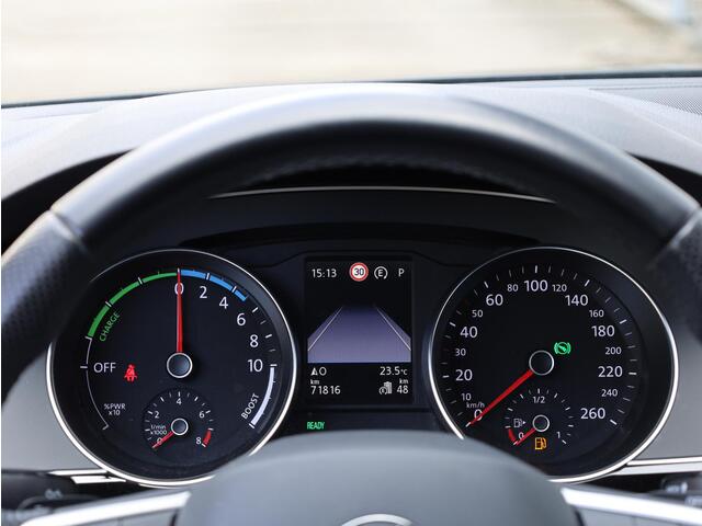Volkswagen PASSAT Variant GTE 1.4 TSI PHEV 218PK | Camera | Adaptive Cruise | Carplay/Android | Stoelverwarming | Massage |