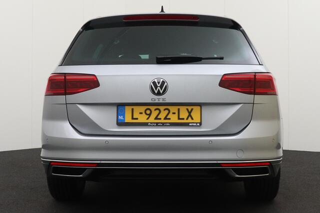 Volkswagen PASSAT Variant 1.4 TSI PHEV GTE Pano-dak Leder Memory Trekhaak