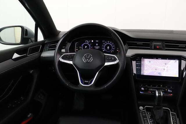 Volkswagen PASSAT Variant 1.4 TSI PHEV GTE Pano-dak Leder Memory Trekhaak
