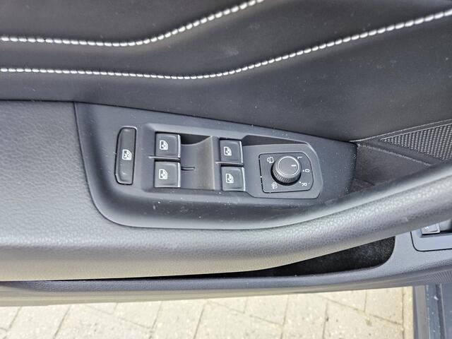 Volkswagen PASSAT Variant 1.5 TSI Elegance Business R