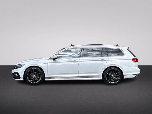 Volkswagen PASSAT Variant 1.5 TSI Elegance Business R 150PK DSG | Panorama dak | 2x R-line | Stoelverwarming | Achteruitrijcamera |