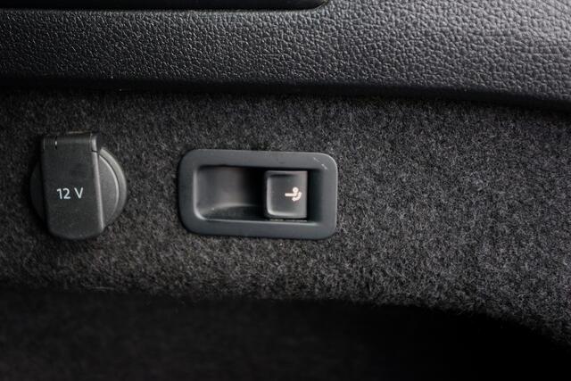 Volkswagen PASSAT Variant 1.4 TSI PHEV GTE 218 PK BNS, Trekhaak, IQ-LED, Adap. Cruise Control, Camera, Massage