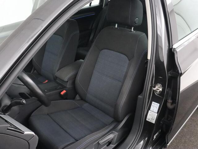 Volkswagen PASSAT 1.4 TSI PHEV GTE | Adaptive cruise | Camera | Matrix LED | Carplay | Navigatie | Climate control | Parkeerhulp | DAB