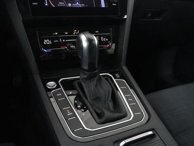 Volkswagen PASSAT 1.4 TSI PHEV GTE | Adaptive cruise | Camera | Matrix LED | Carplay | Navigatie | Climate control | Parkeerhulp | DAB