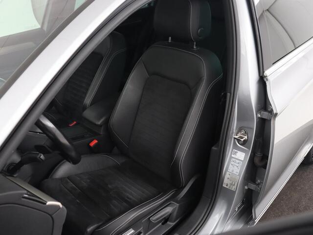 Volkswagen PASSAT Variant 1.5 TSI Elegance Business R | Pano.Dak | Virtual Cockpit | Apple Carplay | LED |