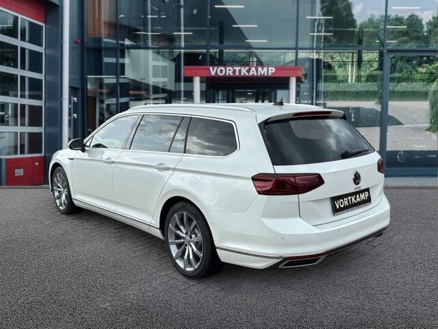 Volkswagen PASSAT 1.4 TSI DSG GTE TREKHAAK/CAMERA/NAVI/ACC/CARPLAY/E-KLEP/STOELVERW