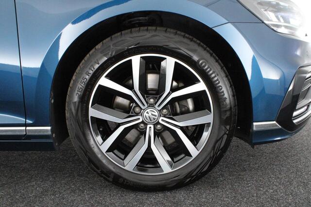 Volkswagen PASSAT Variant 1.4 TSI 218pk PHEV GTE Business Trekhaak Camera Stoelverwarming Navigatie
