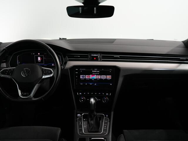 Volkswagen PASSAT Variant 1.5 TSI Elegance Business R | Nw Model | Matrix | Camera | 18"LM | ACC | Virtual