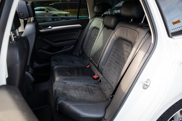 Volkswagen PASSAT Variant 1.4 TSI GTE Trekhaak, Panoramadak, Comfortstoelen, Stoelverwarming