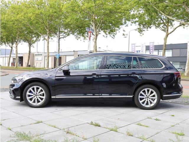 Volkswagen PASSAT Variant GTE 1.4 TSI PHEV Panodak | 360° | Virtual | Keyless | Half Leer | IQ Light Matrix LED | DCC | Trekhaak |