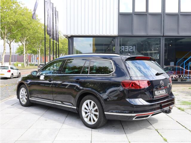 Volkswagen PASSAT Variant GTE 1.4 TSI PHEV Panodak | 360° | Virtual | Keyless | Half Leer | IQ Light Matrix LED | DCC | Trekhaak |