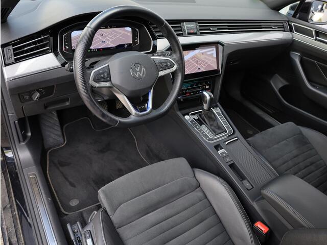 Volkswagen PASSAT Variant GTE 1.4 TSI PHEV Panodak | 360° | Virtual | Keyless | Half Leer | IQ Light Matrix LED | DCC | Trekhaak |