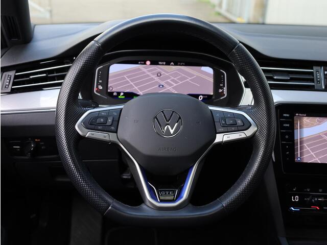 Volkswagen PASSAT Variant GTE 1.4 TSI PHEV Panodak | 360° | Virtual | Keyless | Half Leer | IQ Light Matrix LED | DCC | Trekhaak |