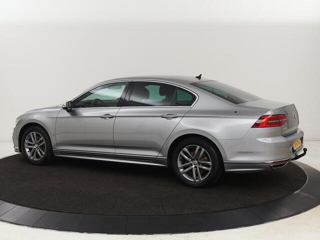 Volkswagen PASSAT 1.5 TSI R Line | Nappaleder | Stoelverwarming | Trekhaak | LED Plus | Adaptive cruise | Carplay | Virtual Cockpit | Navigatie | Climate control
