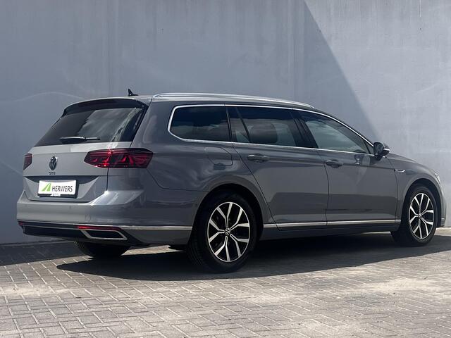 Volkswagen PASSAT Variant 1.4 TSI PHEV GTE Business / Dealer onderhouden / 1.600 kg trekgewicht / Panorama schuifdak / Digitaal dashboard / HUD / Stuur- & stoelverwarming / 17"LM wielen + winterwielenset inclusief /