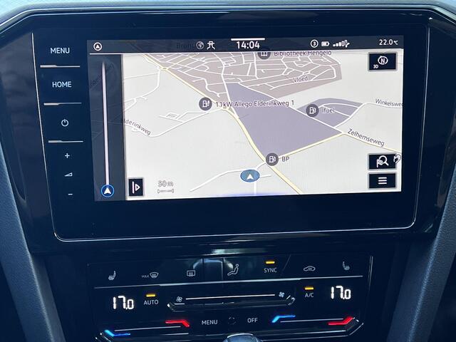 Volkswagen PASSAT Variant 1.4 TSI PHEV GTE Business / Dealer onderhouden / 1.600 kg trekgewicht / Panorama schuifdak / Digitaal dashboard / HUD / Stuur- & stoelverwarming / 17"LM wielen + winterwielenset inclusief /