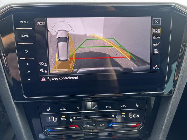Volkswagen PASSAT Variant 1.4 TSI PHEV GTE Business / Dealer onderhouden / 1.600 kg trekgewicht / Panorama schuifdak / Digitaal dashboard / HUD / Stuur- & stoelverwarming / 17"LM wielen + winterwielenset inclusief /