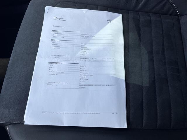 Volkswagen PASSAT Variant 1.4 TSI PHEV GTE Business / Dealer onderhouden / 1.600 kg trekgewicht / Panorama schuifdak / Digitaal dashboard / HUD / Stuur- & stoelverwarming / 17"LM wielen + winterwielenset inclusief /