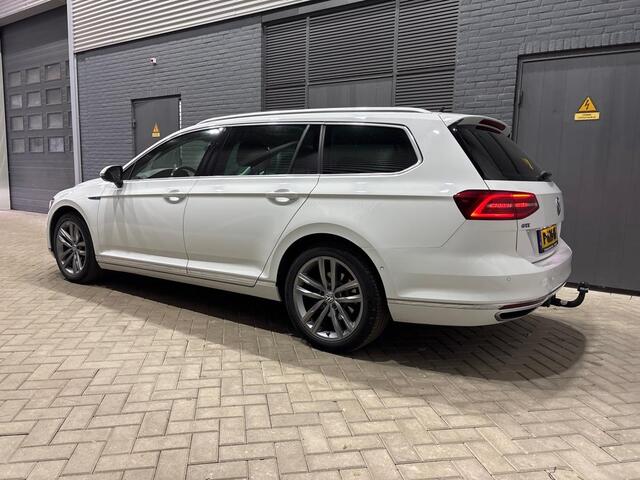 Volkswagen PASSAT Variant 1.4 TSI GTE Highline | Panoramadak | Trekhaak | 360 Camera | ACC | Virtual Display | Stoelverwarming