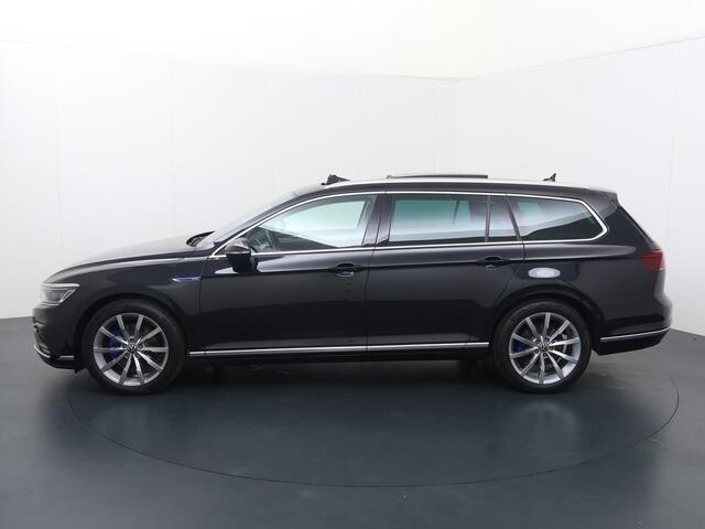 Volkswagen PASSAT Variant 1.4 TSI PHEV GTE Business | 218 PK | SoH 94% | Trekhaak wegklapbaar | Panoramadak | Matrix IQ.Light verlichting | Adaptive onderstelregeling |