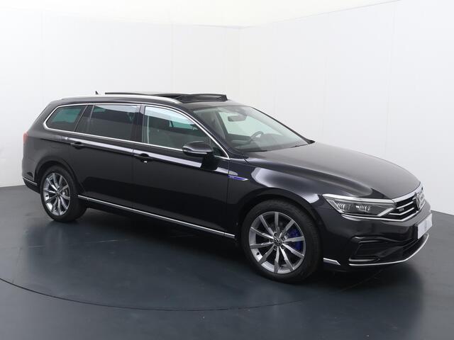Volkswagen PASSAT Variant 1.4 TSI PHEV GTE Business | 218 PK | SoH 94% | Trekhaak wegklapbaar | Panoramadak | Matrix IQ.Light verlichting | Adaptive onderstelregeling |
