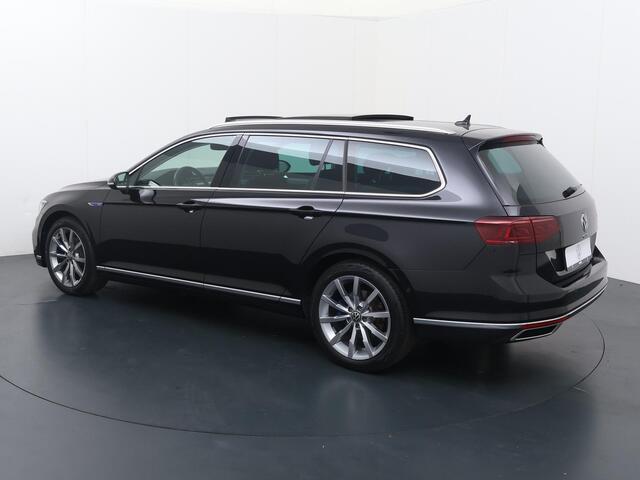 Volkswagen PASSAT Variant 1.4 TSI PHEV GTE Business | 218 PK | SoH 94% | Trekhaak wegklapbaar | Panoramadak | Matrix IQ.Light verlichting | Adaptive onderstelregeling |