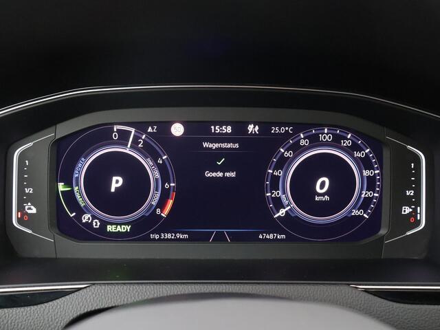 Volkswagen PASSAT Variant 1.4 TSI PHEV GTE Business | 218 PK | SoH 94% | Trekhaak wegklapbaar | Panoramadak | Matrix IQ.Light verlichting | Adaptive onderstelregeling |