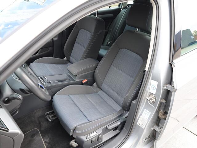 Volkswagen PASSAT Variant GTE 1.4 TSI PHEV 218PK | Achteruitrijcamera | Adaptive Cruise | Trekhaak Elektrisch | Carplay/Android | Stoelverwarming | Massage |