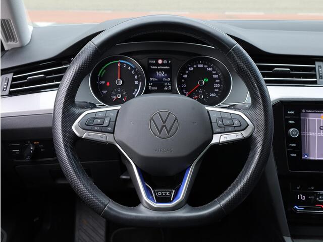 Volkswagen PASSAT Variant GTE 1.4 TSI PHEV 218PK | Achteruitrijcamera | Adaptive Cruise | Trekhaak Elektrisch | Carplay/Android | Stoelverwarming | Massage |