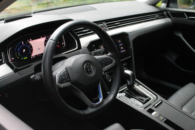 Volkswagen PASSAT Variant 1.4 TSI PHEV GTE Business | Pano | Trekhaak