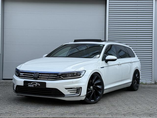 Volkswagen PASSAT Variant 1.4 TSI GTE Connected Series Plus | B&O | Panoramadak | Dealeronderhouen | Leder | Stoelverwarming | Dodehoek detectie