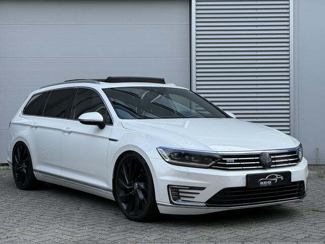 Volkswagen PASSAT Variant 1.4 TSI GTE Connected Series Plus | B&O | Panoramadak | Dealeronderhouen | Leder | Stoelverwarming | Dodehoek detectie