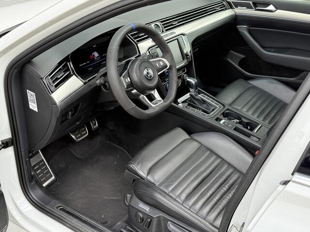 Volkswagen PASSAT Variant 1.4 TSI GTE Connected Series Plus | B&O | Panoramadak | Dealeronderhouen | Leder | Stoelverwarming | Dodehoek detectie
