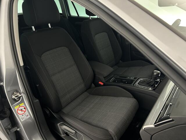 Volkswagen PASSAT Variant 1.5 TSI 150pk DSG Comfort Business Stoelverwarming Virtual Cockpit Navigatie
