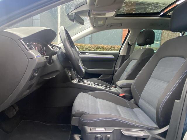 Volkswagen PASSAT Variant 1.4 TSi PHEV 218pk GTE Business met o.a. pano-dak, Winterpakket, Virtual Cockpit, camera, etc.
