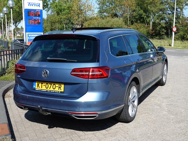 Volkswagen PASSAT Variant 1.4 TSI GTE PANO | H-LEER | TREKH. | DODE HOEK | ACC | VIRTUAL