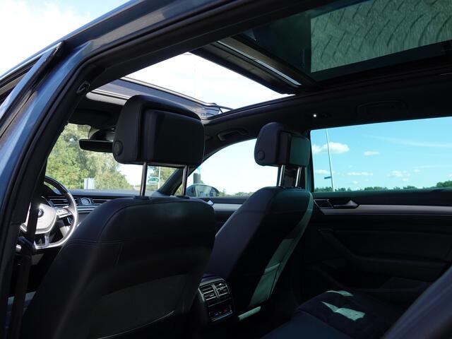 Volkswagen PASSAT Variant 1.4 TSI GTE PANO | H-LEER | TREKH. | DODE HOEK | ACC | VIRTUAL