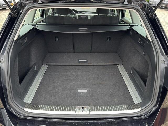 Volkswagen PASSAT 2.0 TDI DSG BUSINESS TREKHAAK/CAMERA/NAVI/CARPLAY/STOELVERW