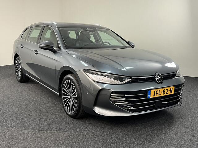 Volkswagen PASSAT Variant 1.5 eHybrid Elegance Business 204 PK Model 2025 Camera / Head Up / Trekhaak / IQ.Light / Park Assist / Airco