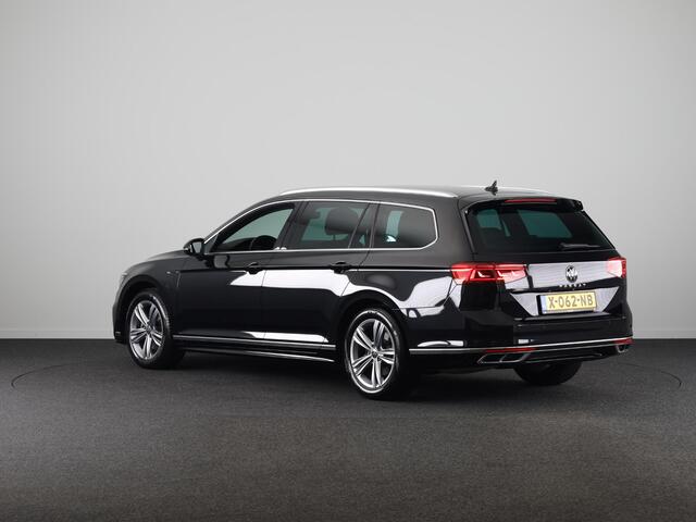 Volkswagen PASSAT Variant 1.5 TSI R-Line Business 150 PK DSG | Verlengde garantie | Navigatie | Parkeercamera |