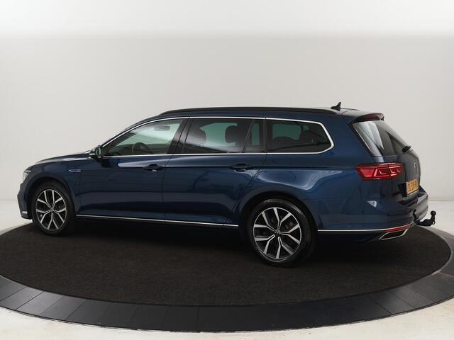Volkswagen PASSAT 1.4 TSI PHEV GTE | Trekhaak | Stoelverwarming | Virtual Cockpit | Massage | Camera | Carplay | Adaptive cruise | ErgoComfort | Matrix LED | Plug In